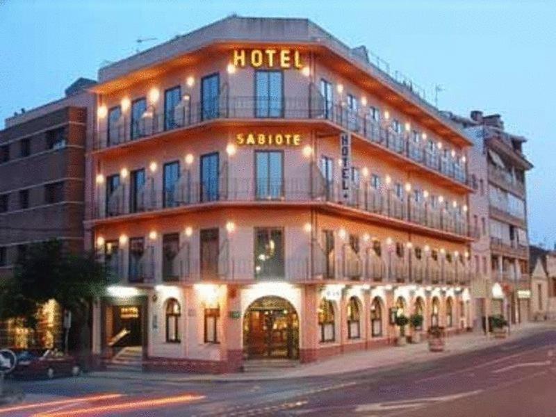 Hotel Sabiote Пинеда-де-Мар Экстерьер фото