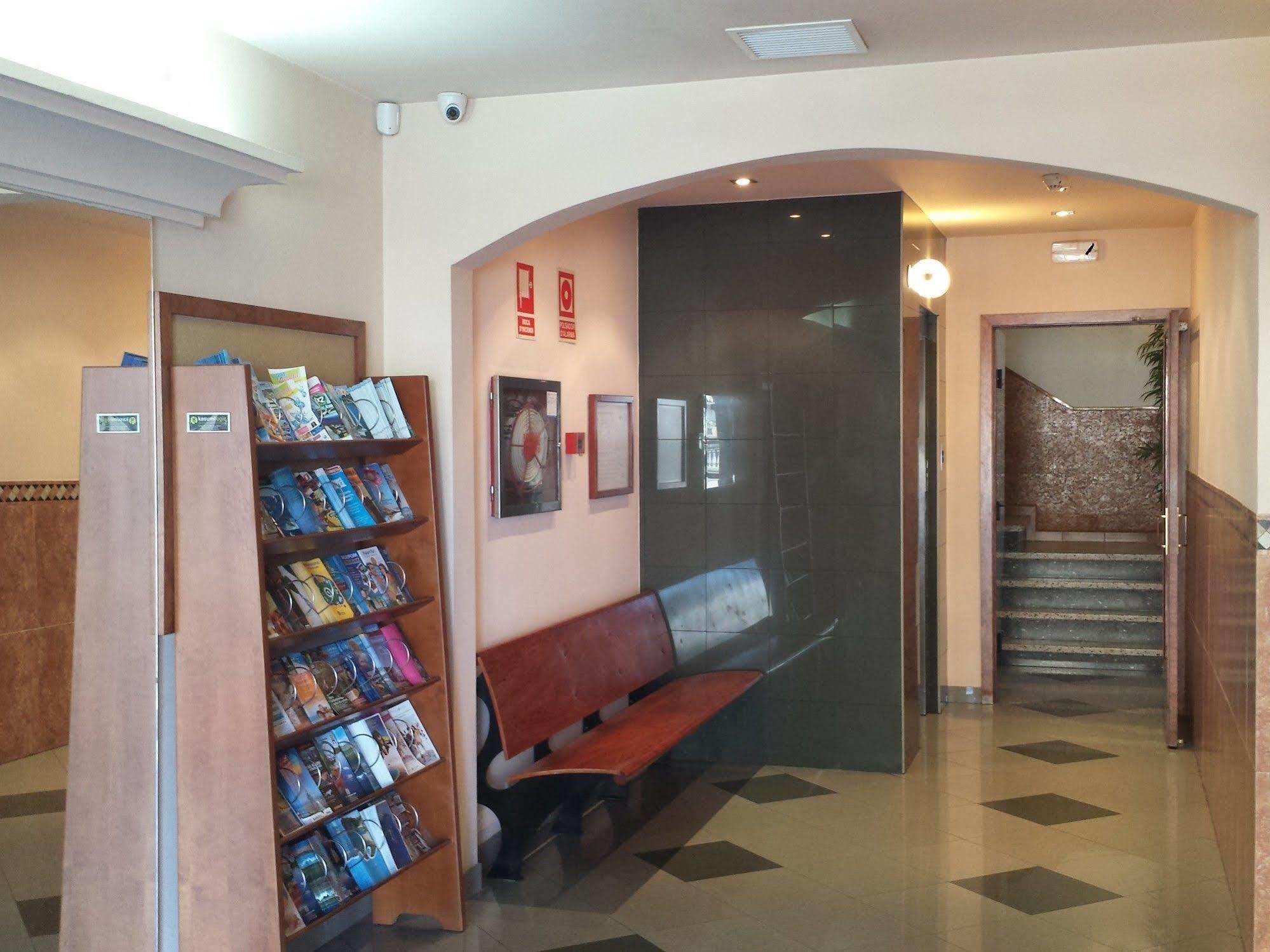 Hotel Sabiote Пинеда-де-Мар Экстерьер фото